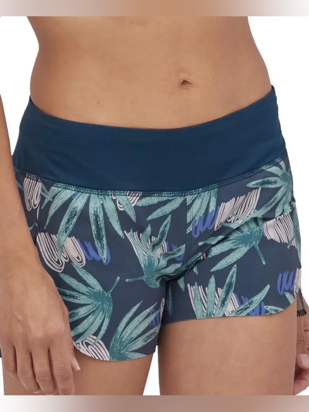 NWOT Patagonia Stretch Hydropeak Surf Shorts in Ink Blue